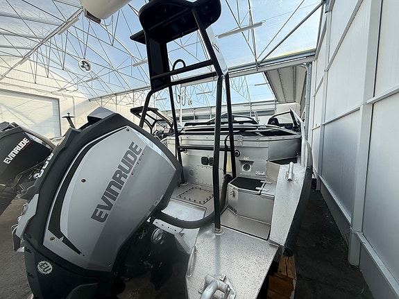 Anytec A27 | Kraftfull Evinrude G2 300 hk | Sportslig og sjøsterk aluminiumsbåt! 9 of 30