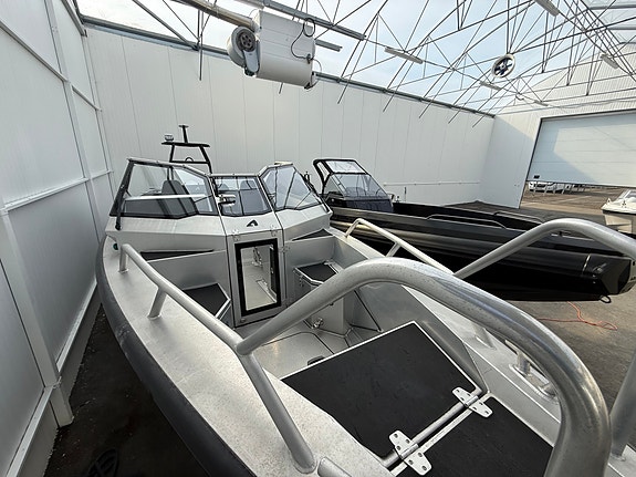 Anytec A27 | Kraftfull Evinrude G2 300 hk | Sportslig og sjøsterk aluminiumsbåt! 4 of 30