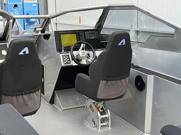 Anytec A27 | Kraftfull Evinrude G2 300 hk | Sportslig og sjøsterk aluminiumsbåt! 23 of 30