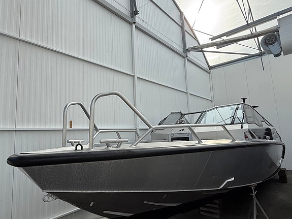 Anytec A27 | Kraftfull Evinrude G2 300 hk | Sportslig og sjøsterk aluminiumsbåt! 2 of 30