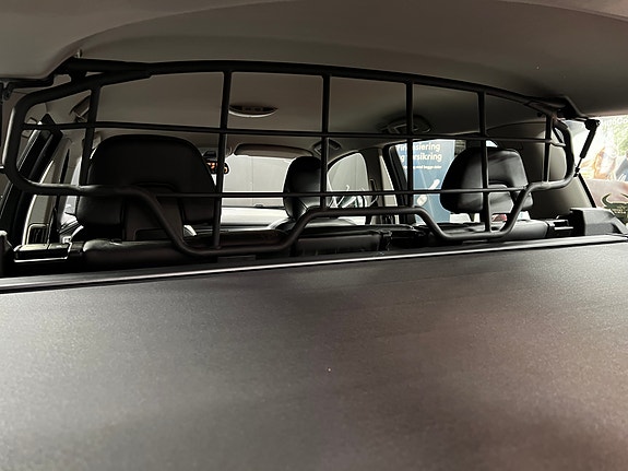 Volvo XC70 16 of 30
