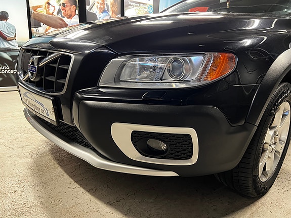 Volvo XC70 12 of 30