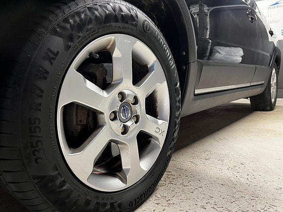 Volvo XC70 15 of 30