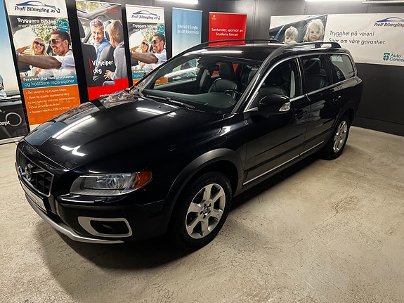 Volvo XC70 2 of 5