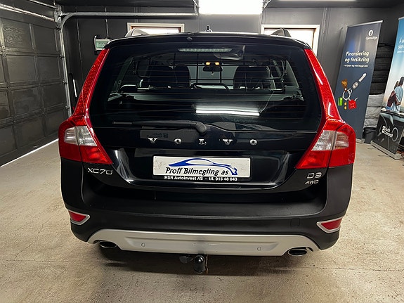Volvo XC70 14 of 30