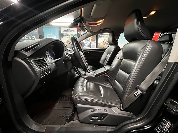 Volvo XC70 29 of 30