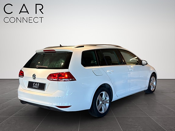 Volkswagen Golf VII 3 of 26