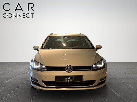 Volkswagen Golf VII 7 of 26