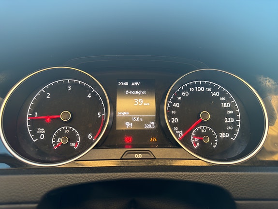 Volkswagen Golf VII 20 of 26