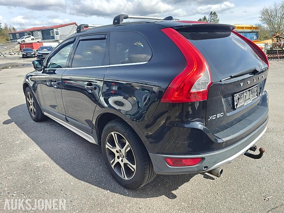 Volvo XC60 4 of 5