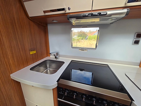 Adria Alpina 663 uk med mover og spikertelt 20 of 30