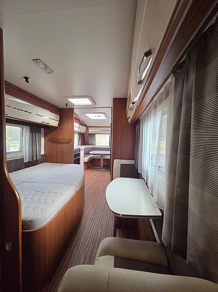 Adria Alpina 663 uk med mover og spikertelt 13 of 30