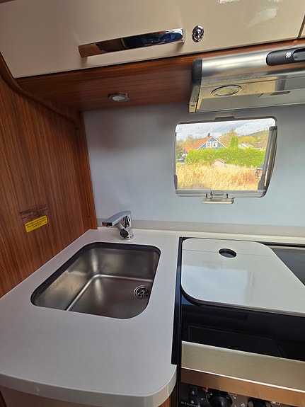 Adria Alpina 663 uk med mover og spikertelt 21 of 30
