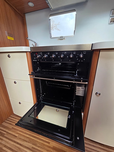 Adria Alpina 663 uk med mover og spikertelt 22 of 30