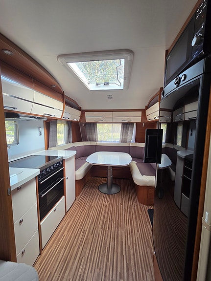 Adria Alpina 663 uk med mover og spikertelt 9 of 30
