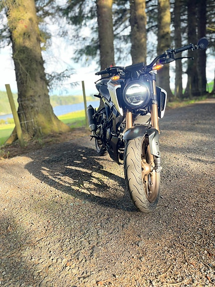Honda CB 125 R 5 of 5