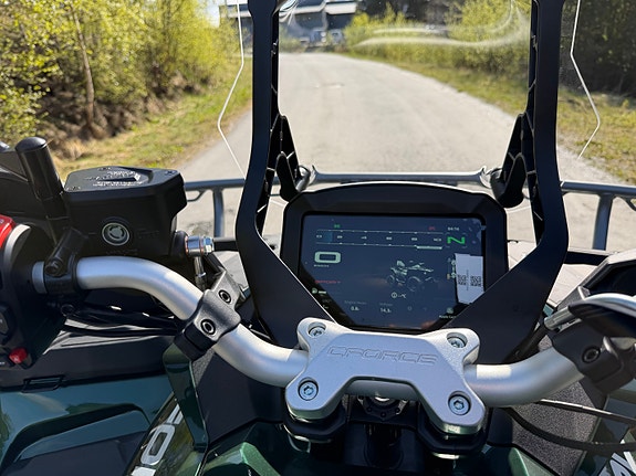CFMOTO CFORCE 1000 OVERLAND - ABS 105KM/H VARME I SETE, HOLKER OG GASSTOMMEL - FANGERE - BAGASJEBOKS - VINDSKJERM - BUKPLATE 26 of 30