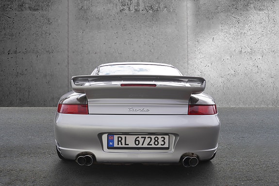 Porsche 911 Turbo 10 of 30