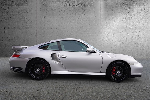 Porsche 911 Turbo 4 of 30