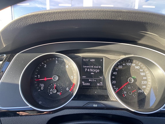 Volkswagen Passat 18 of 19