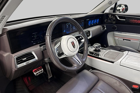 Hongqi E-HS9 13 hos Sommerseth