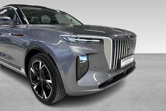 Hongqi E-HS9 3 hos Sommerseth