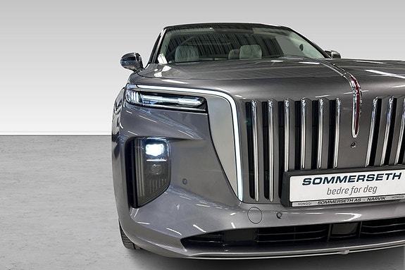Hongqi E-HS9 4 hos Sommerseth