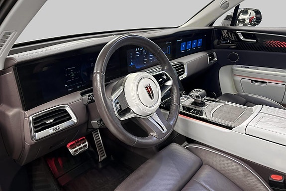 Hongqi E-HS9 13 hos Sommerseth