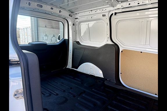 Ford Transit Connect 15 of 30