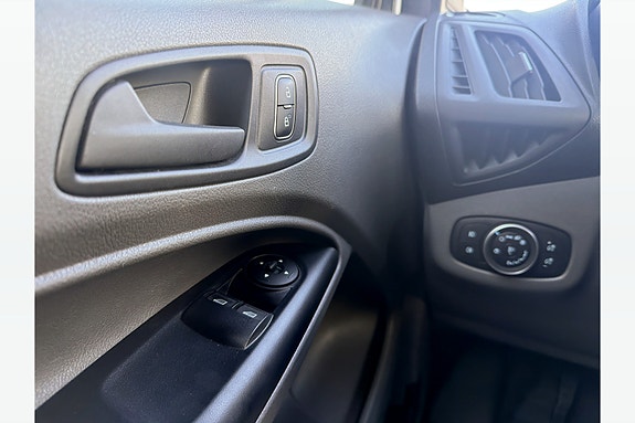Ford Transit Connect 30 of 30