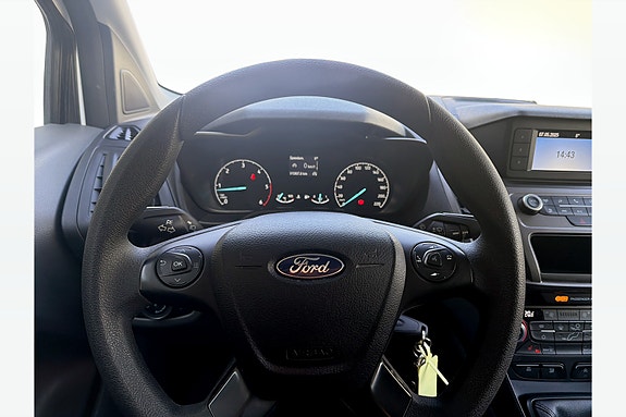 Ford Transit Connect 28 of 30