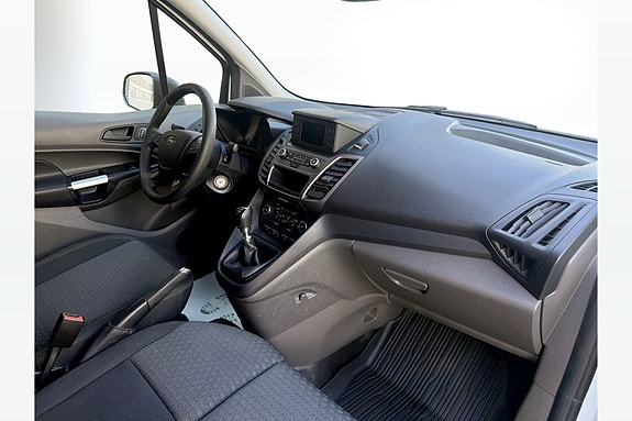 Ford Transit Connect 19 of 30
