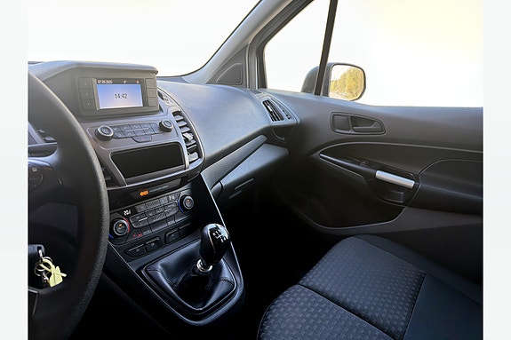 Ford Transit Connect 21 of 30