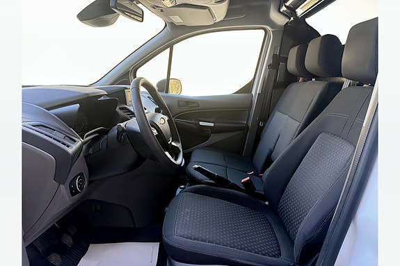 Ford Transit Connect 22 of 30
