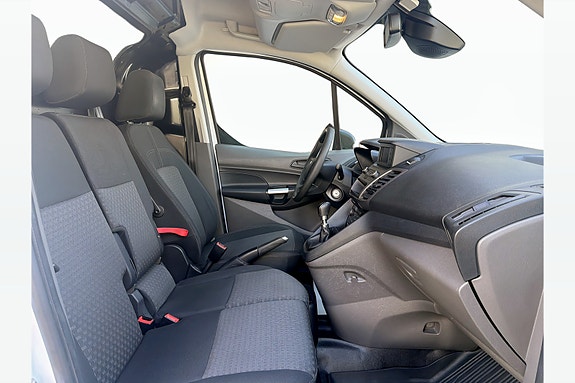 Ford Transit Connect 18 of 30