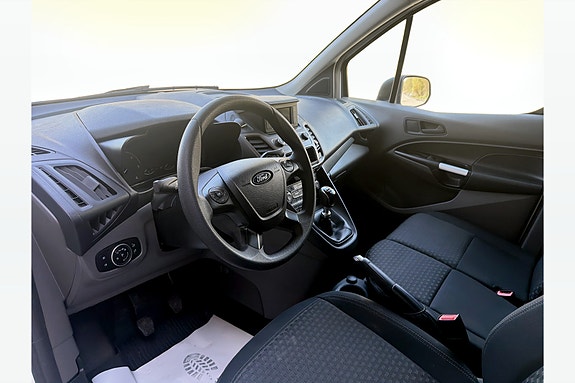 Ford Transit Connect 20 of 30