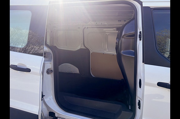 Ford Transit Connect 14 of 30
