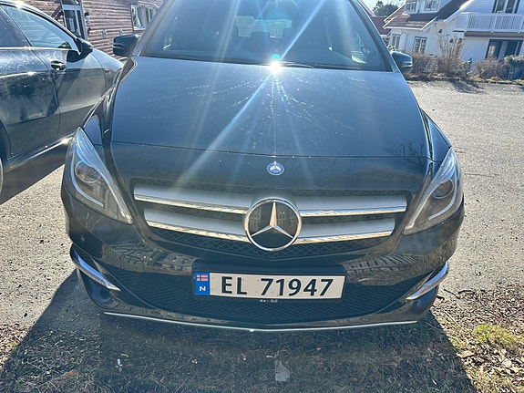Mercedes-Benz B-Electric 3 of 5