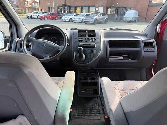 Mercedes-Benz Marco Polo 22 of 30