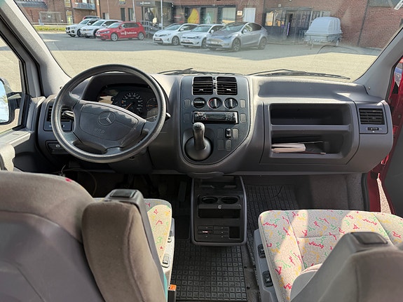 Mercedes-Benz Marco Polo 20 of 30