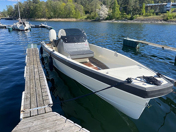 Bærum Maritime Senter selger for kunde Goldfish 28 Tender NR: 001!!! 2 of 5