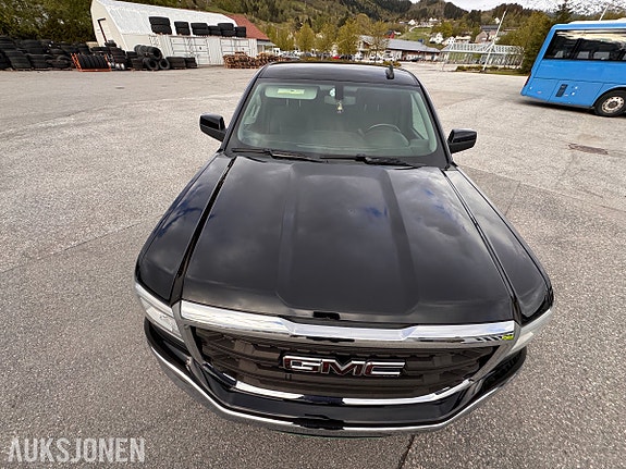 GMC Andre 14 of 30