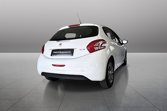 Peugeot 208 5 of 5