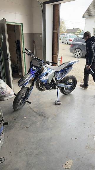 Husqvarna TE 300 4 of 4