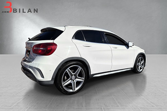 Mercedes-Benz GLA220 d 15 of 30