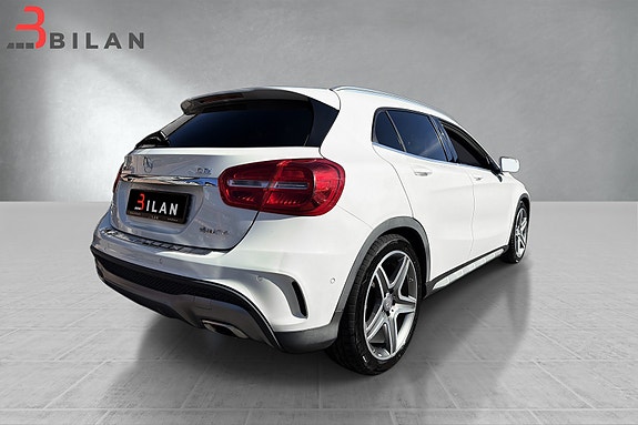 Mercedes-Benz GLA220 d 14 of 30