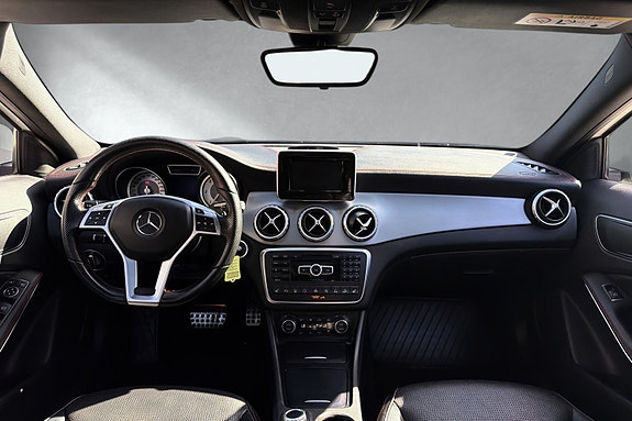 Mercedes-Benz GLA220 d 28 of 30