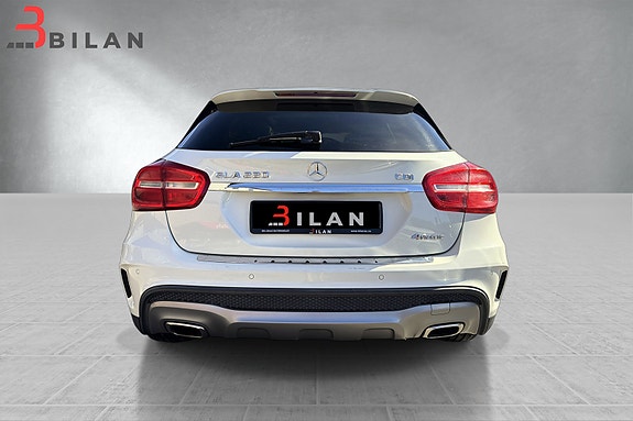 Mercedes-Benz GLA220 d 11 of 30