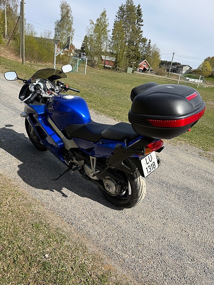Honda VFR 800 3 of 5
