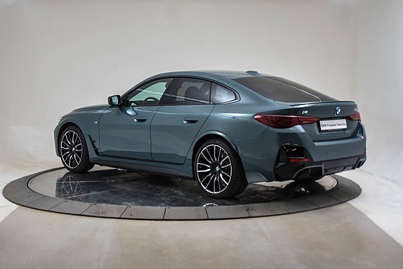 BMW i4 4 of 5